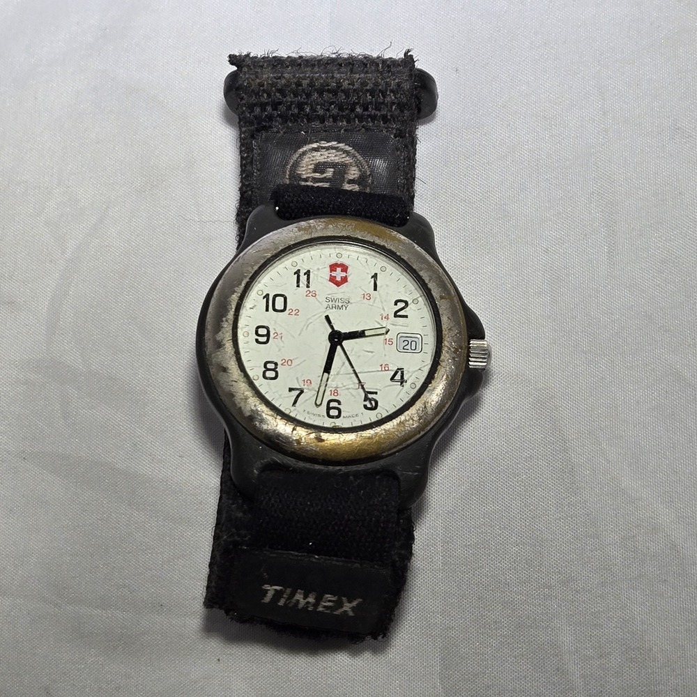 Victorinox Mens Watch White Dial Vintage Swiss‎ Army *READ